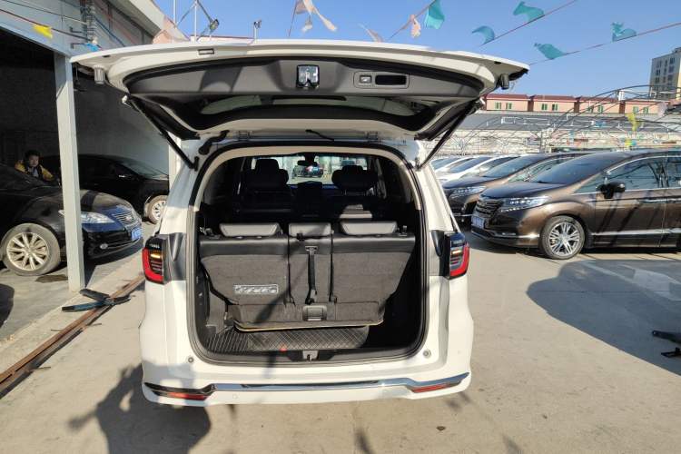 Used Honda Elysion 2022 2.0L eHEV Luxury Edition