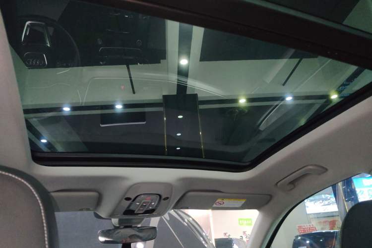 Used Audi Q5L 2020 Updated 40 TFSI Prestige Fashion Edition
