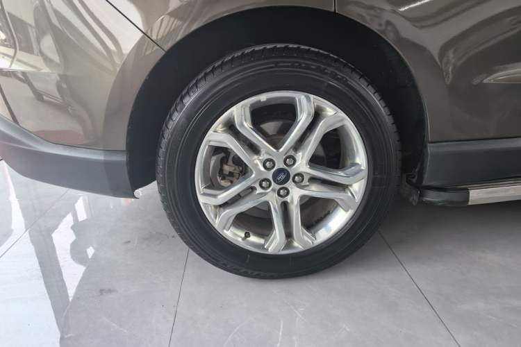 Used Ford Edge 2017 EcoBoost 245 Two-Wheel-Drive Sporty 7-Seater
