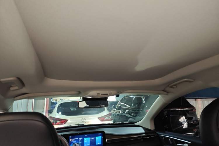 Used Ford Edge 2021 PLUS EcoBoost 245 Two-Wheel-Drive Titanium 7-Seater
