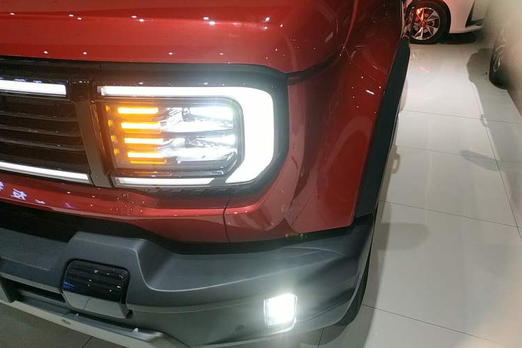 Used Beijing Auto BJ40 2024 2.0T All-New Urban Hunter Edition Chivalrous Style
