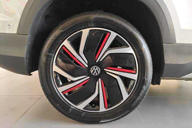 Used Volkswagen Tharu 2024 300TSI Two-Wheel-Drive Moon Luxury Edition
