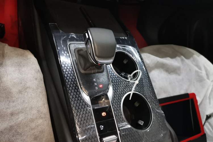 Used Hongqi HS3 PHEV 2024 PHEV 115km Jingwei Edition
