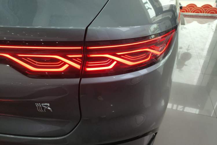 Used BYD Han 2024 DM-i Glory Edition 121KM Premium Model
