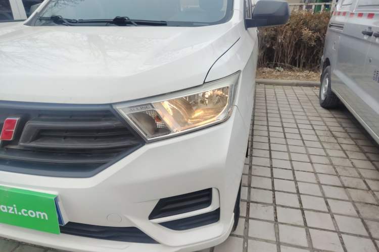 Used Wuling Hongguang 2019 1.5L S Basic Version China VI Standard LAR