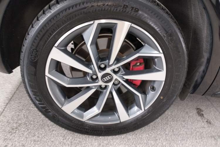 Used Audi Q5L 2023 40T Luxury Dynamic Model