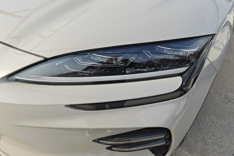 Used BYD Song PLUS New Energy 2023 Champion Edition EV 520KM Luxury Model