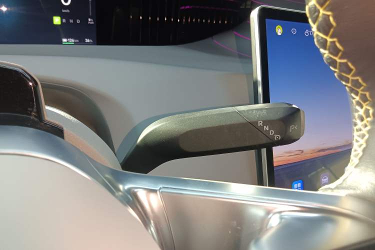 Used  11 2022 Long-Range Dual-Motor Luxury Edition 4 Seats