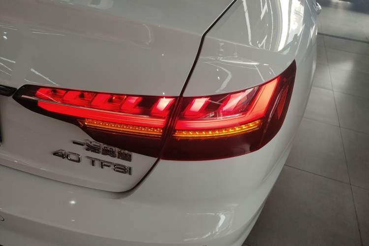 Used Audi A4L 2022 40 TFSI Luxury Dynamic Model