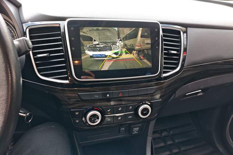 Used Isuzu D-MAX 2020 1.9T Two-Wheel Drive Automatic Comfort Edition China VI Standard RZ4E Hi-Power