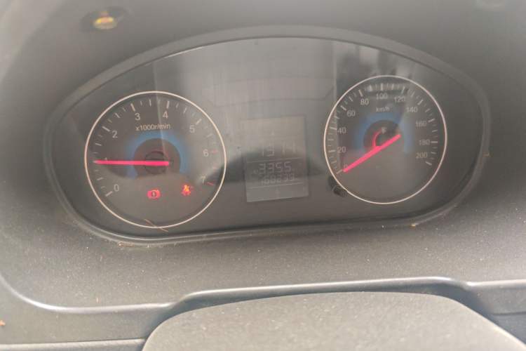 Used Dongfeng Fengon 330 2014 1.5L Manual Utility Version DK15