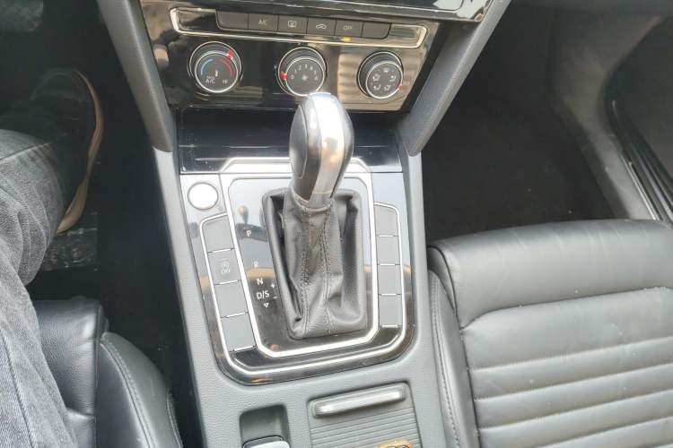 Used Volkswagen Magotan 2019 330TSI DSG Leading Model China VI Standard