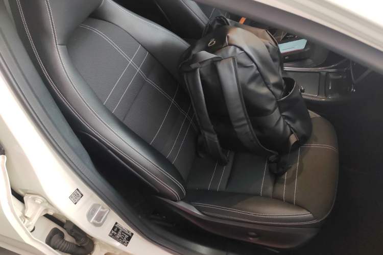 Used Mercedes-Benz A-Class (Import) 2015 A 200 Fashion Model
