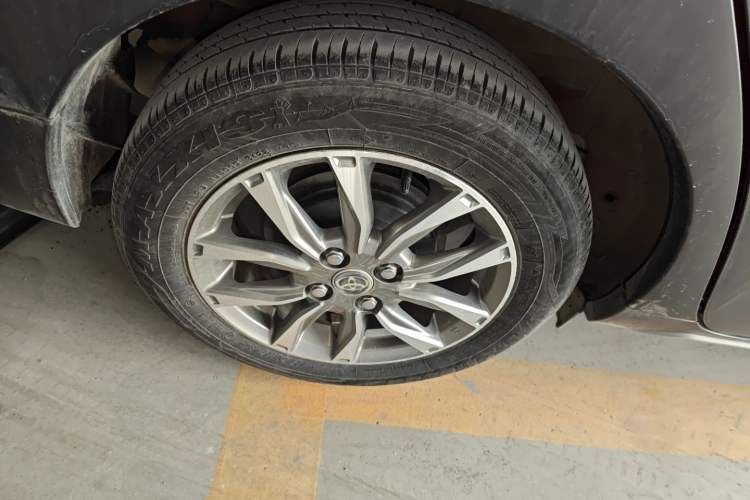 Used Toyota YARiS L 2022 X-Trail 1.5L CVT Leading PLUS Edition