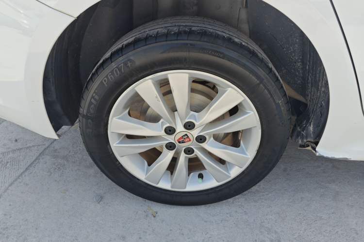 Used Roewe 360 2016 1.5L Manual Smart Screen Version
