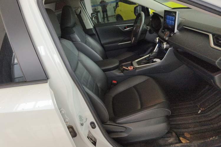 Used Toyota RAV4 2022 2.0L CVT Two-Wheel Drive Fashion Plus Edition