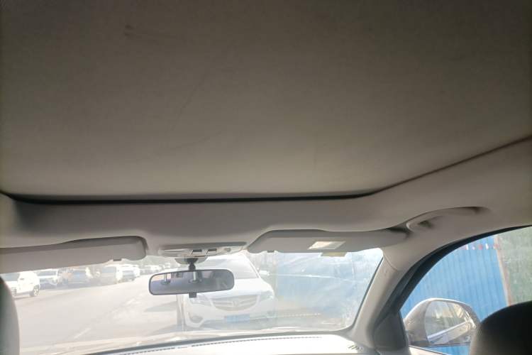 Used BAIC Senova X65 2015 2.0T Automatic Elite Model
