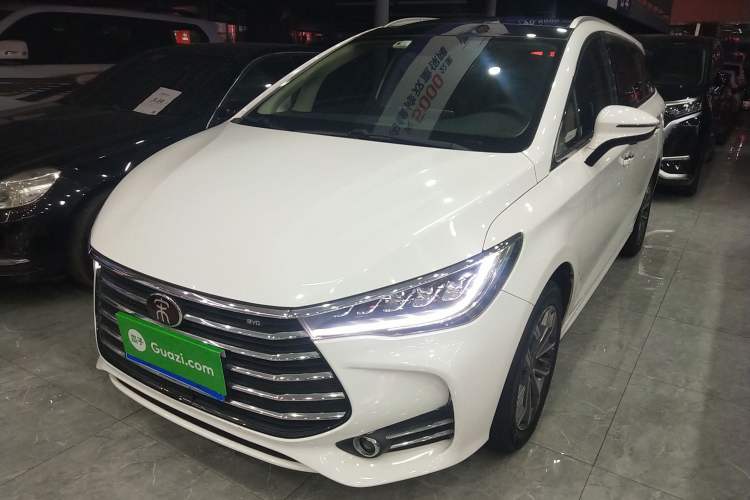 Used BYD Song MAX 2019 1.5T Automatic SmartConnect ZhiLian RuiDong Edition with 6 Seats China VI Standard