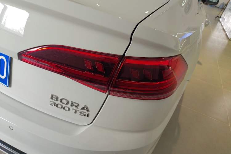 Used Volkswagen Bora 2023 300TSI DSG Prestige Edition
