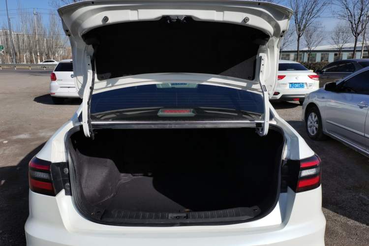 Used Venucia D60 2021 PLUS 1.6L XL CVT Yue Ling Edition
