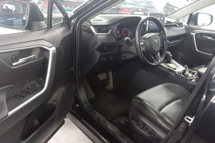 Used Toyota Wildlander 2020 2.0L CVT Two-Wheel Drive Luxury Edition