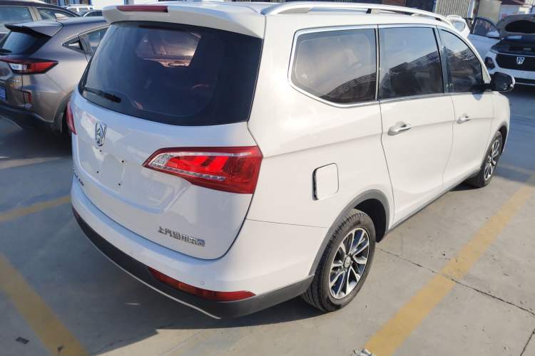 Used Baojun 730 2017 1.5T Manual Prestige Version 7 Seats
