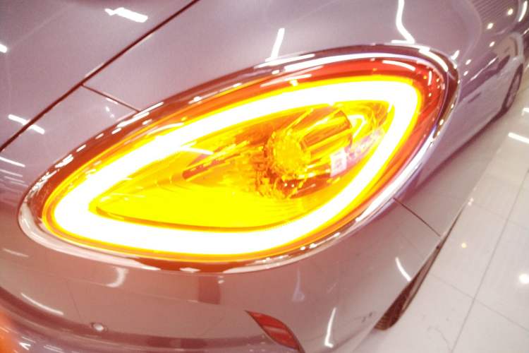 Used ORA Lightning Cat 2022 555 km Luxury Edition