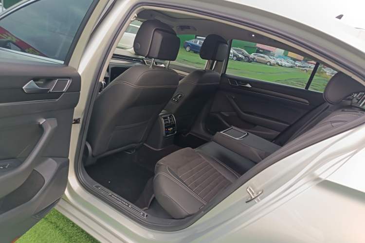 Used Volkswagen Magotan 2020 330TSI DSG Luxury Edition
