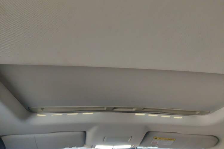 Used Roewe i5 2023 1.5L CVT Flagship Edition