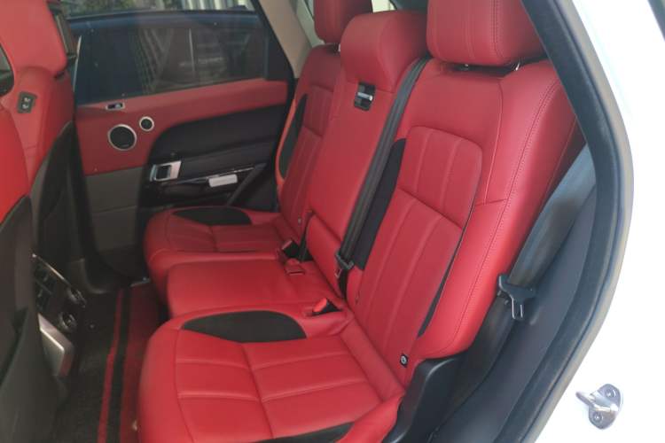 Used Land Rover Range Rover Sport 2022 3.0 L6 YAO Black Edition