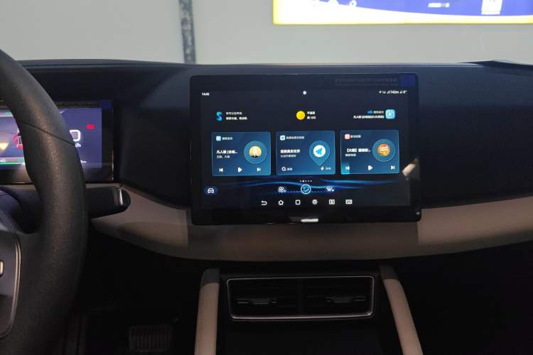 Used BYD Yuan UP 2025 Model 301KM Leading Version