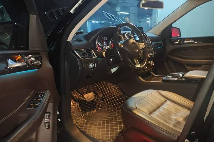 Used Mercedes-Benz GLS 2019 GLS 400 4MATIC Dynamic Edition Prestige Model
