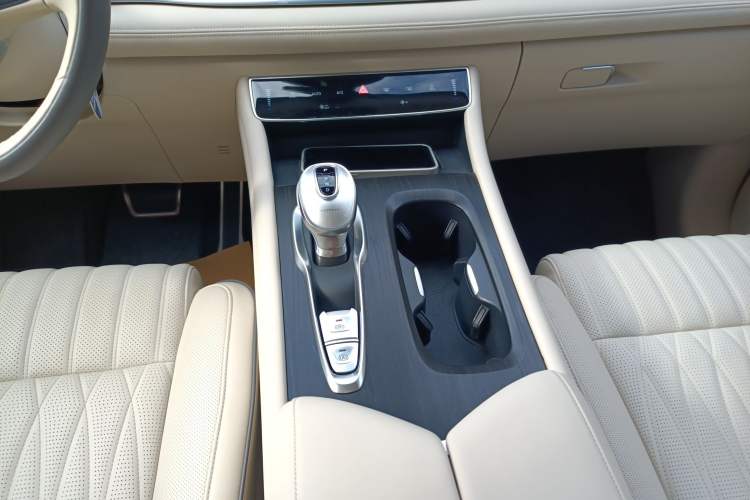 Used VOYAH Dream 2022 Low-Carbon Edition Dream+ Smart Enjoyment Package
