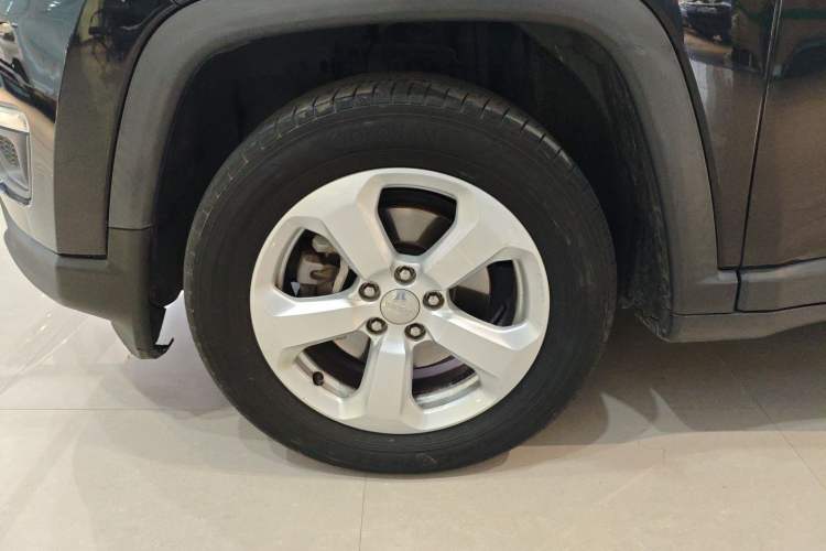 Used Jeep Compass 2017 200T Automatic Family Edition
