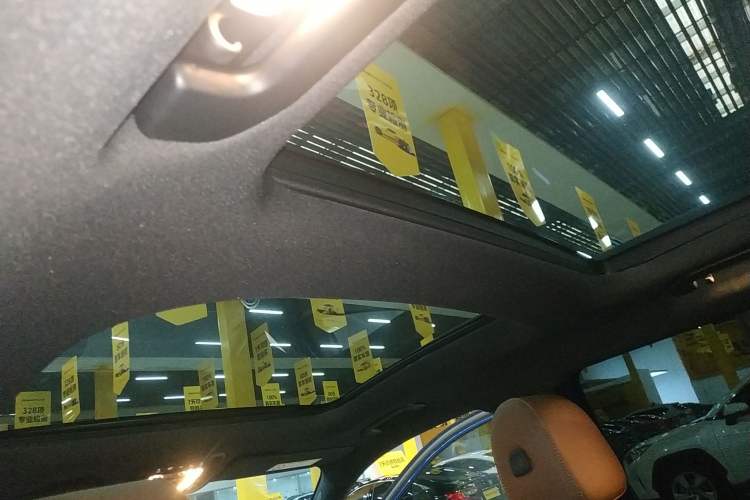 Used Mercedes-Benz GLB 2024 GLB 220 4MATIC
