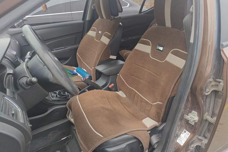 Used Baojun 610 2014 CROSS 1.5L Manual Comfort Model