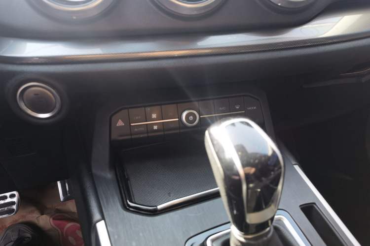 Used Wey VV5 2017 2.0T Ultra-Luxury Version
