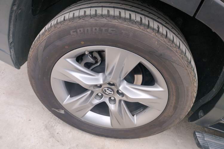 Used Toyota Highlander 2018 2.0T Four-Wheel Drive Prestige Version 7 Seats China VI Standard