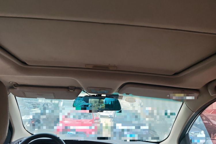 Used Baojun 730 2014 1.5L manual luxury trim 7 seats
