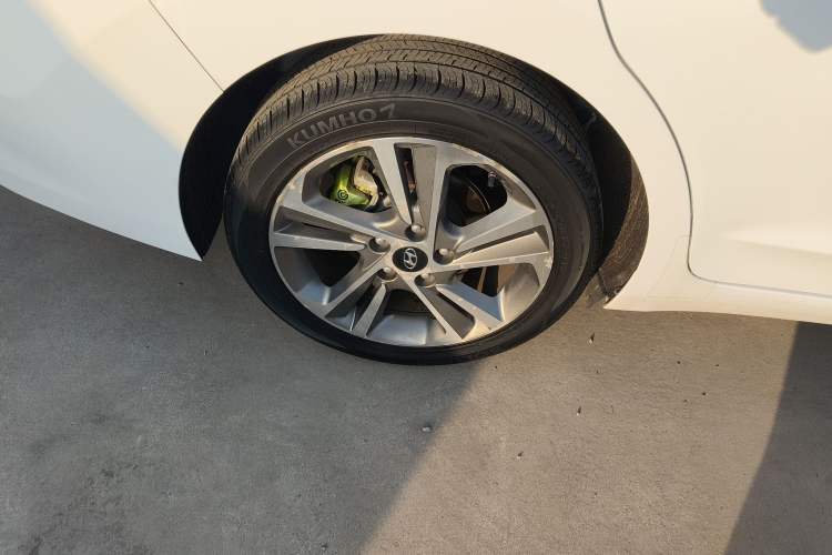 Used Hyundai Elantra 2016 1.6L Automatic ZhiXuan – Elite Version
