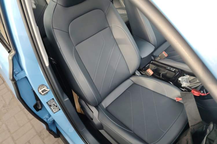 Used Volkswagen Tharu 2025 NewRui 300TSI Prestige Edition
