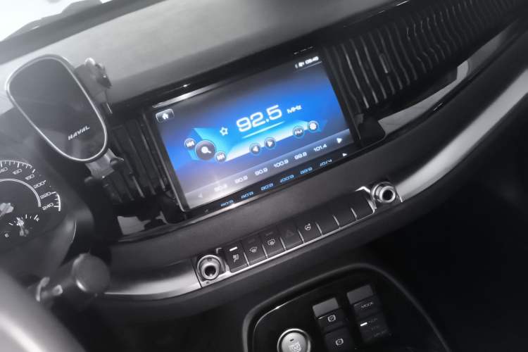 Used Haval H2s 2017 Blue Label 1.5T Dual-Clutch Elite Model
