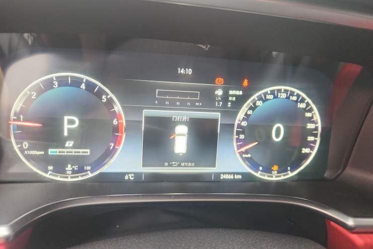 Used  BJ40 2018 PLUS 2.3T Automatic Four-Wheel Drive Flagship Version China V Emission Standard