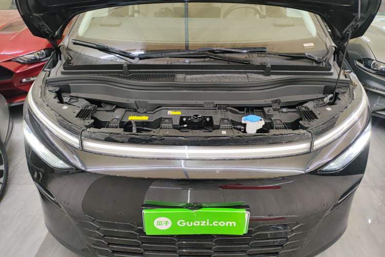 Used XPeng X9 2025 650 Long-Range Max