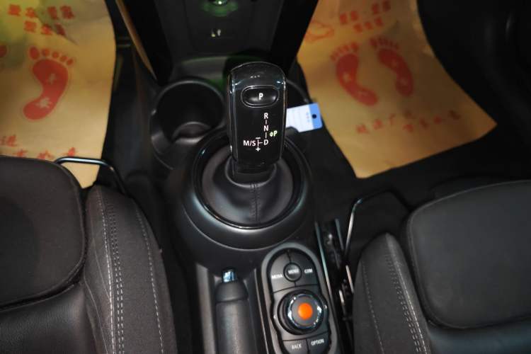 Used  MINI 2018 1.5T COOPER Classic Edition
