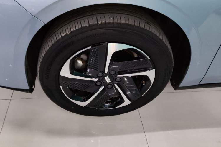 Used  L6 2025 EM-i 140km Starship Edition