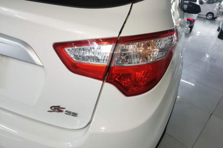 Used Changan CS35 2016 1.6L Automatic Luxury Model China V Standard
