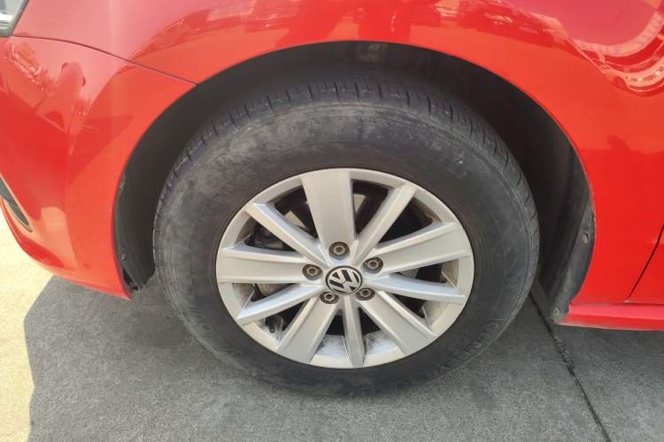 Used Volkswagen Polo 2016 1.4L Manual Fashion Model