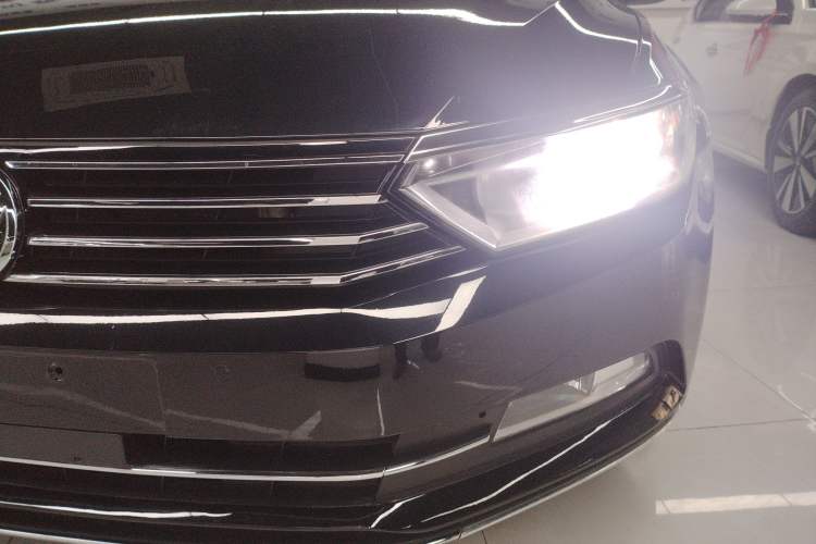 Used Volkswagen Magotan 2018 330TSI DSG Advanced Model
