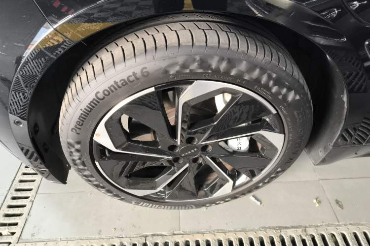 Used Zeekr 001 2023 YOU Edition 100 kWh
